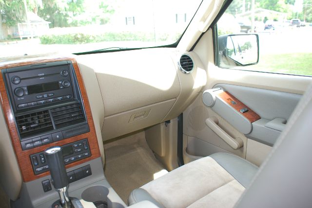 Ford Explorer 2007 photo 12