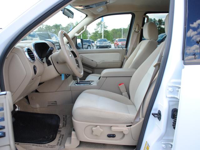 Ford Explorer 2007 photo 2