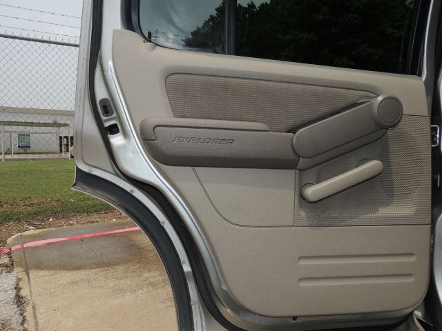 Ford Explorer LT EXT 15 SUV