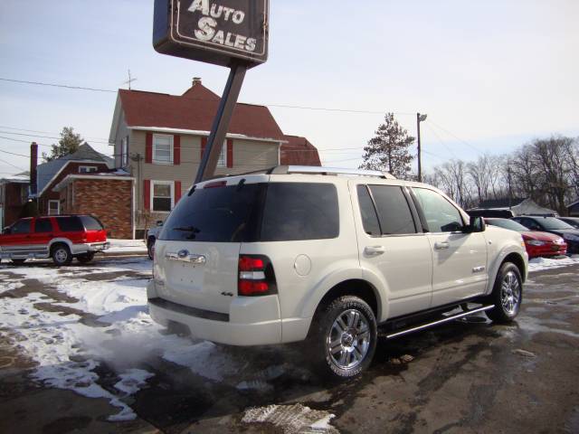 Ford Explorer 2CXL Sport Utility