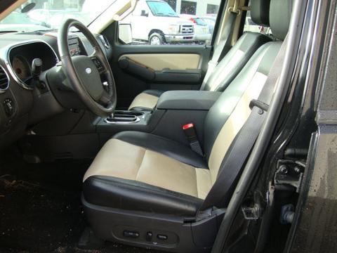 Ford Explorer 2008 photo 1
