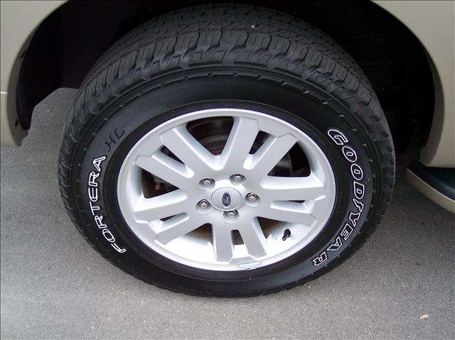 Ford Explorer 2008 photo 1