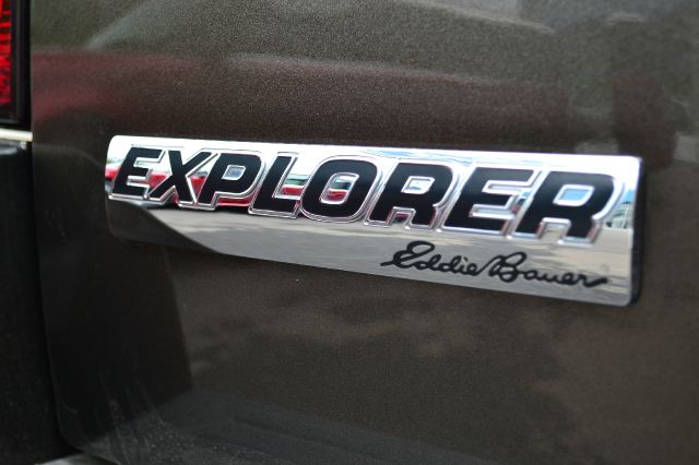 Ford Explorer 2008 photo 16