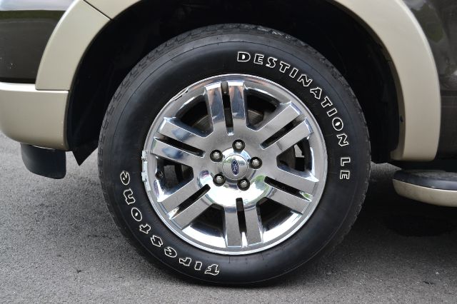 Ford Explorer 2008 photo 17