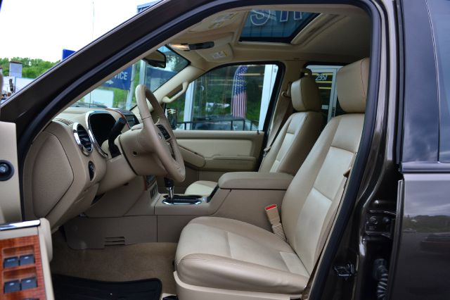 Ford Explorer 2008 photo 30