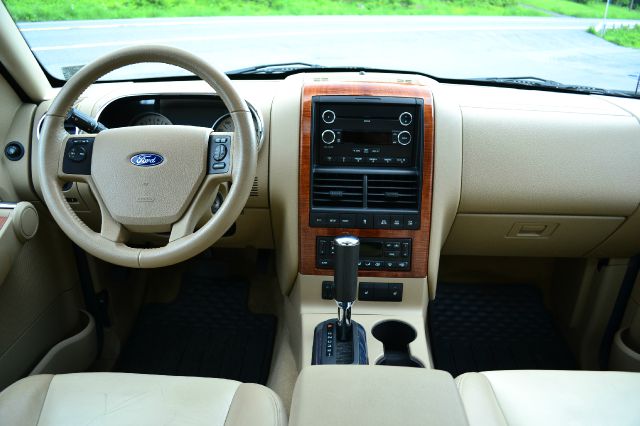 Ford Explorer 2008 photo 32