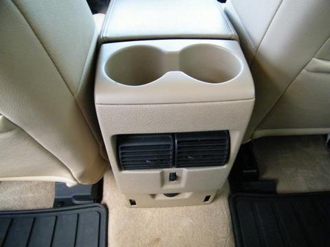 Ford Explorer SLT 25 Other