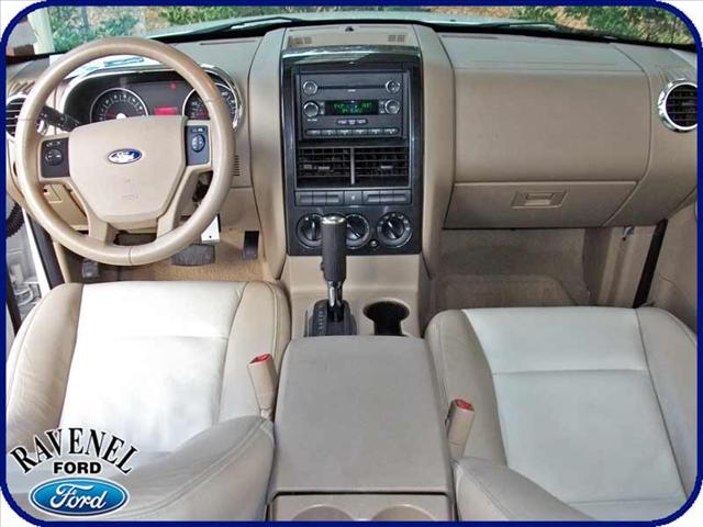 Ford Explorer 2008 photo 1