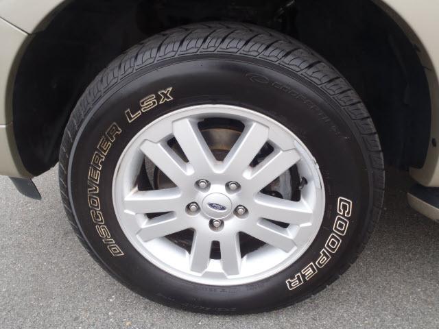 Ford Explorer 2008 photo 2