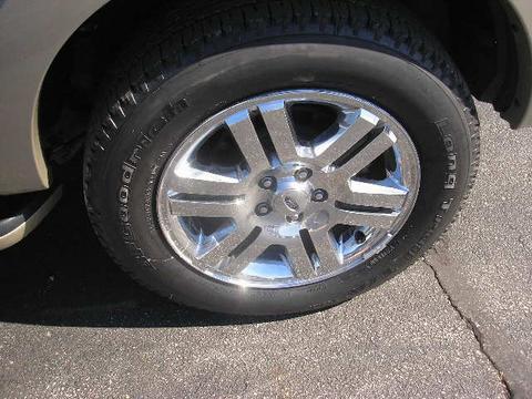 Ford Explorer 2008 photo 1