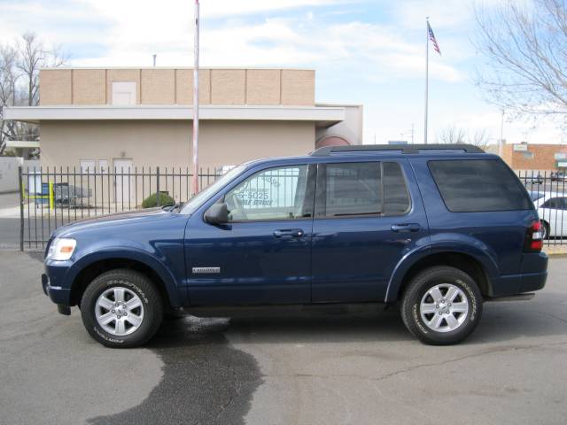 Ford Explorer ESi Sport Utility