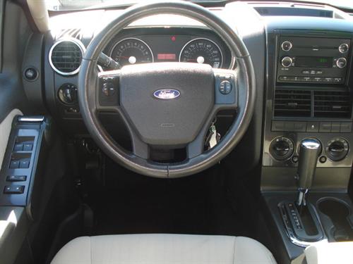Ford Explorer 2008 photo 1