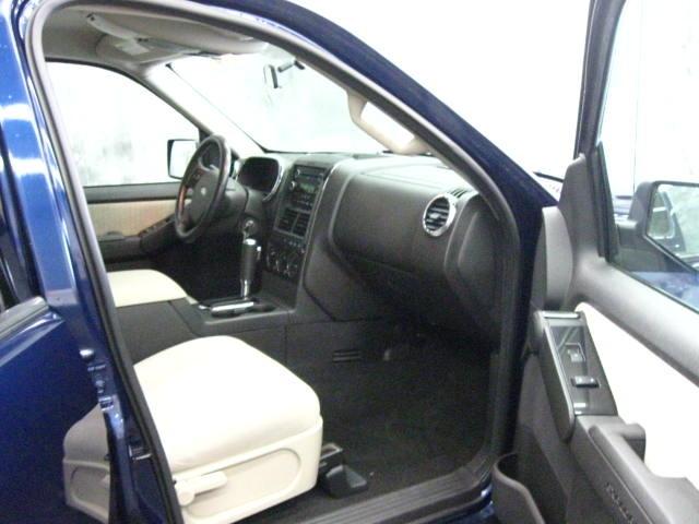 Ford Explorer ESi Sport Utility