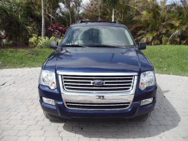 Ford Explorer ESi Sport Utility