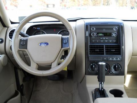Ford Explorer 2008 photo 2