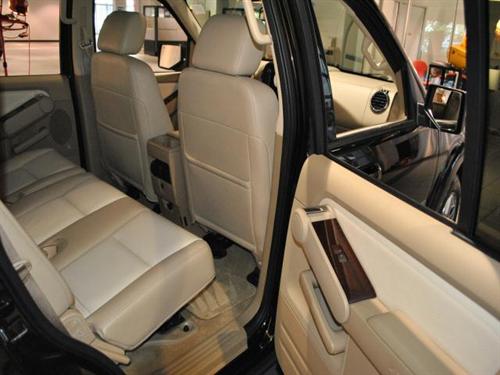 Ford Explorer SLT 25 Other