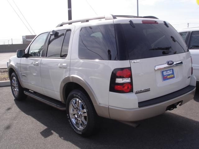 Ford Explorer 2008 photo 1