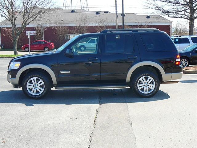 Ford Explorer 2008 photo 1