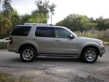 Ford Explorer SLT 25 Sport Utility