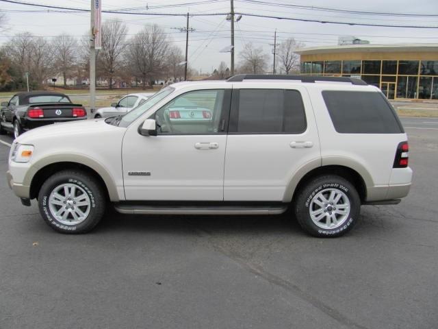 Ford Explorer 2008 photo 1