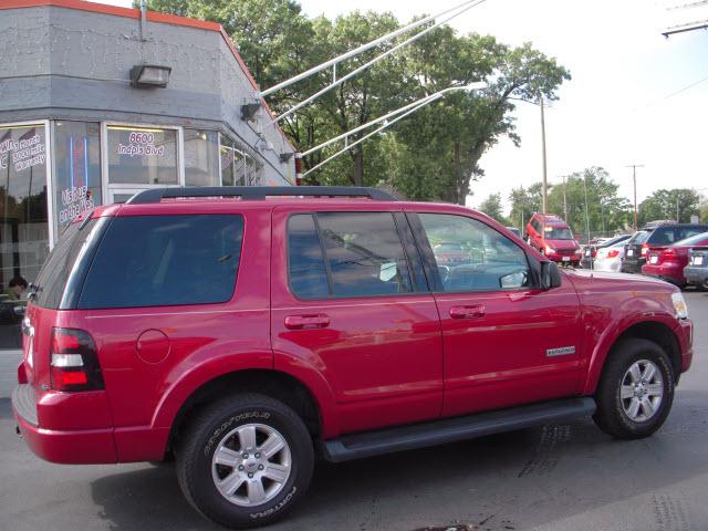Ford Explorer ESi Sport Utility