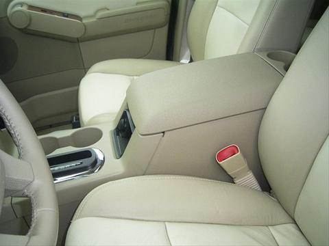 Ford Explorer 2008 photo 3