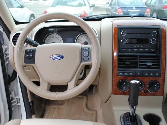 Ford Explorer 2008 photo 3