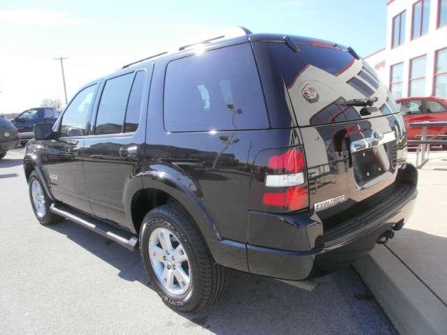 Ford Explorer 2008 photo 2