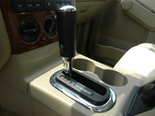 Ford Explorer 2008 photo 2