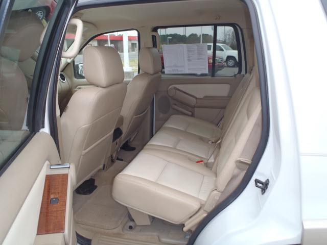 Ford Explorer 2008 photo 4