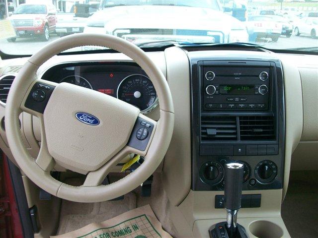 Ford Explorer 2008 photo 4