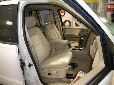 Ford Explorer 2008 photo 2