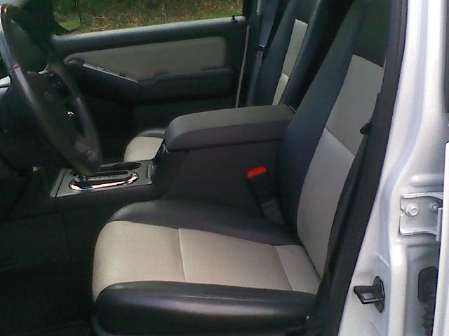 Ford Explorer 2008 photo 2
