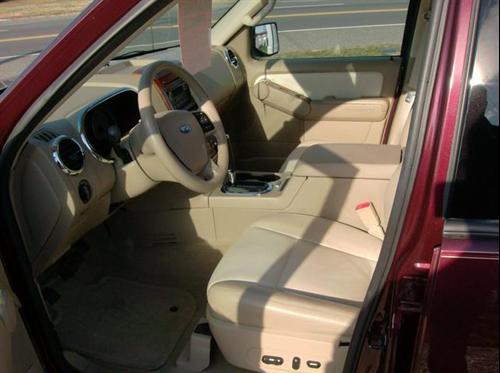 Ford Explorer 2008 photo 2