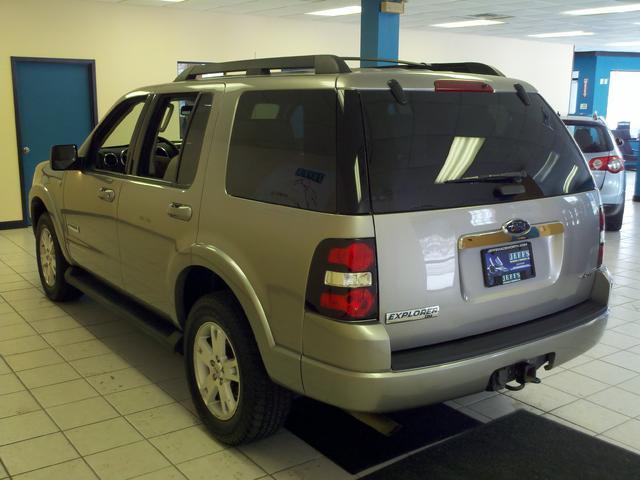 Ford Explorer 2008 photo 2
