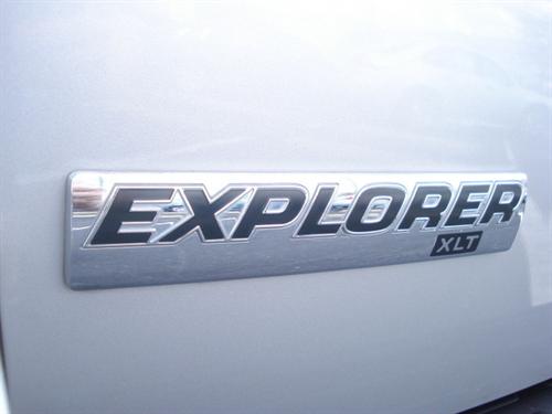 Ford Explorer 2008 photo 1
