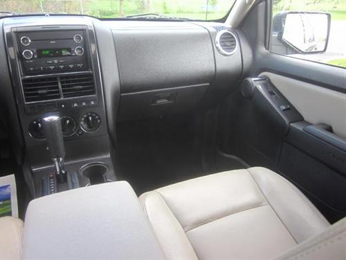 Ford Explorer 2008 photo 3