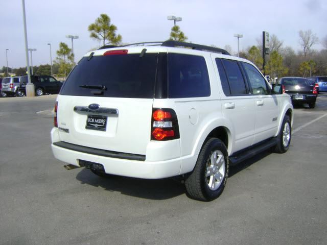Ford Explorer 2008 photo 2
