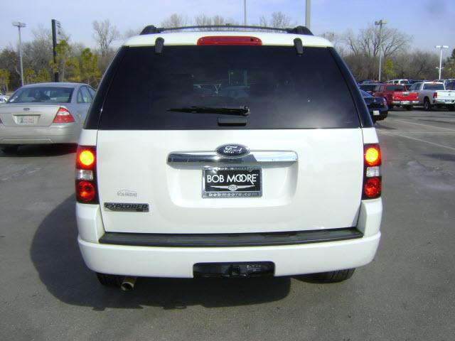 Ford Explorer 2008 photo 3
