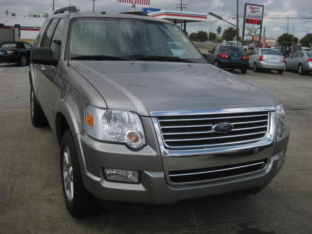 Ford Explorer ESi Sport Utility