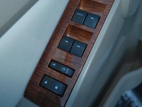 Ford Explorer 2008 photo 2