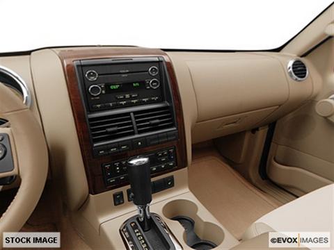Ford Explorer 2008 photo 2