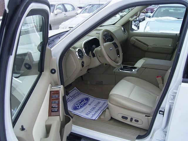 Ford Explorer 2008 photo 4