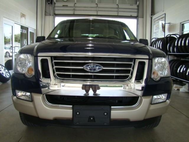 Ford Explorer 2008 photo 1