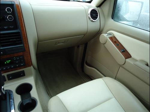 Ford Explorer 2008 photo 3