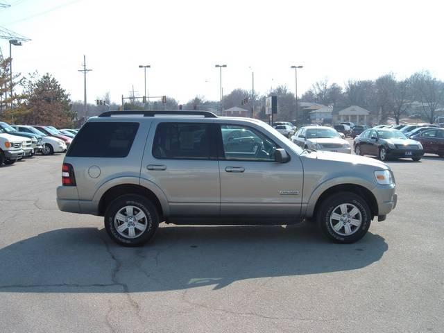Ford Explorer 2008 photo 2