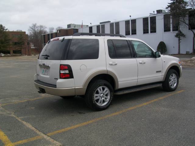 Ford Explorer 2008 photo 4