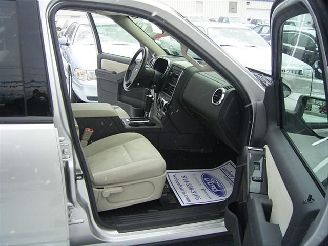 Ford Explorer 2008 photo 4