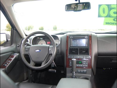 Ford Explorer 2008 photo 2