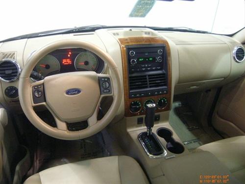 Ford Explorer 2010 photo 2